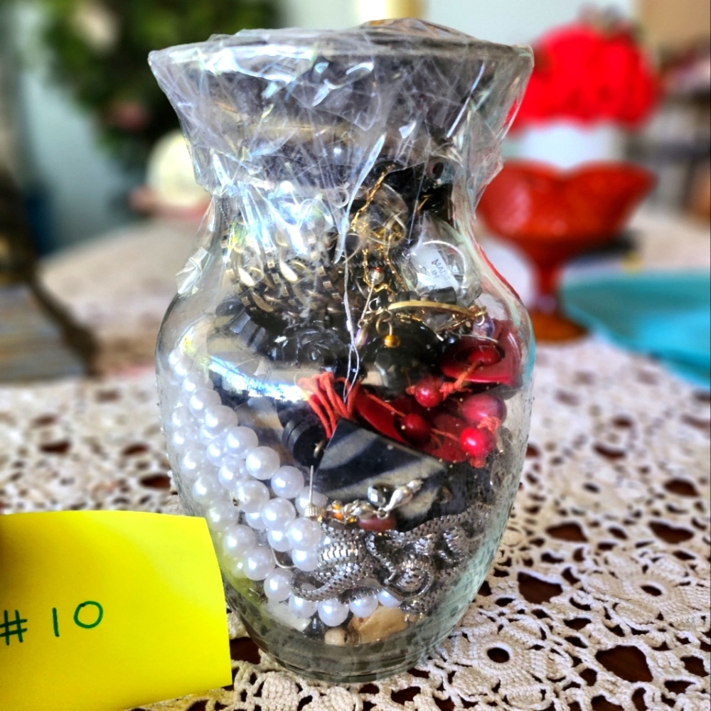 Grab bag vase